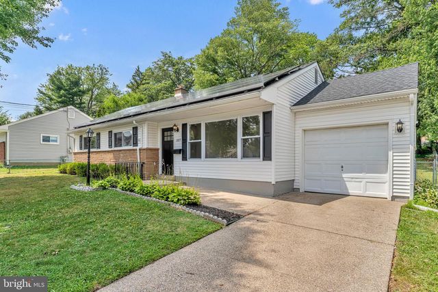 107 CHAPEL AVE E, Cherry Hill, NJ 08034