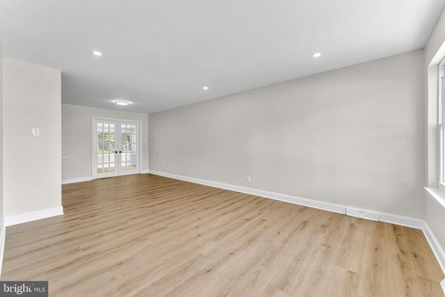 107 CHAPEL AVE E, Cherry Hill, NJ 08034