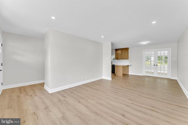107 CHAPEL AVE E, Cherry Hill, NJ 08034