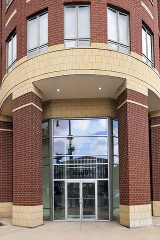 6000 N CICERO Avenue 302, Chicago, IL 60646