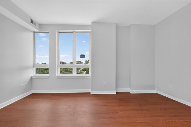 6000 N CICERO Avenue 302, Chicago, IL 60646