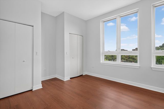 6000 N CICERO Avenue 302, Chicago, IL 60646