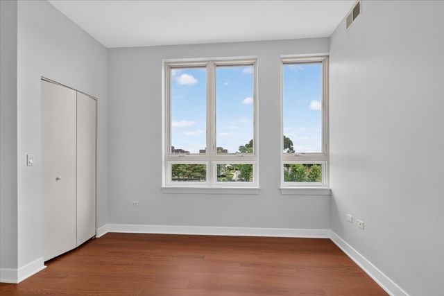 6000 N CICERO Avenue 302, Chicago, IL 60646