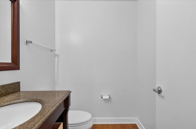 6000 N CICERO Avenue 302, Chicago, IL 60646