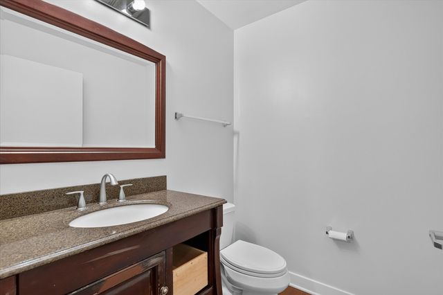 6000 N CICERO Avenue 302, Chicago, IL 60646