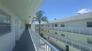 12890 NE 8th Ave 302, North Miami, FL 33161