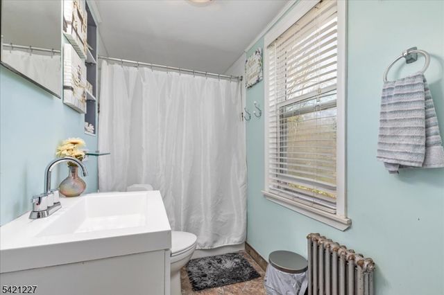 296 Berkeley Avenue, Bloomfield Twp., NJ 07003