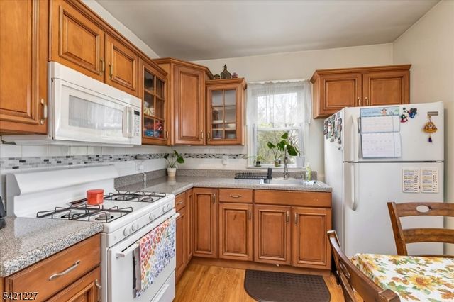 296 Berkeley Avenue, Bloomfield Twp., NJ 07003