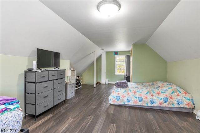 296 Berkeley Avenue, Bloomfield Twp., NJ 07003