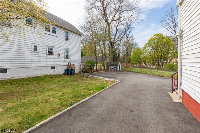 296 Berkeley Avenue, Bloomfield Twp., NJ 07003