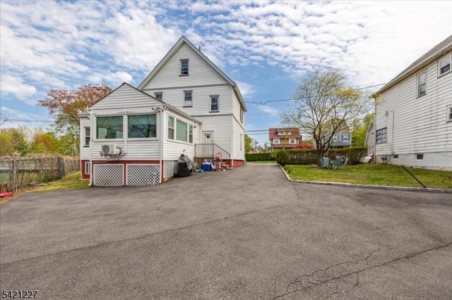 296 Berkeley Avenue, Bloomfield Twp., NJ 07003
