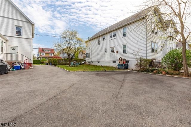 296 Berkeley Avenue, Bloomfield Twp., NJ 07003