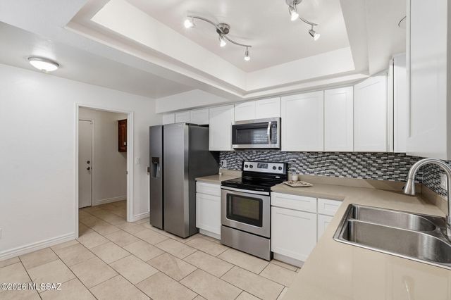 8579 N Calle Tioga, Tucson, AZ 85704