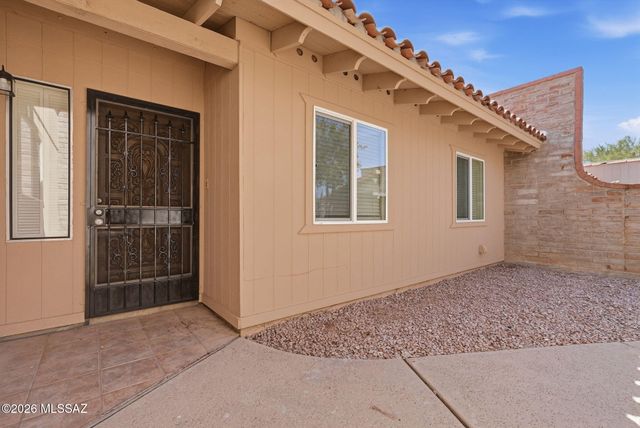 8579 N Calle Tioga, Tucson, AZ 85704