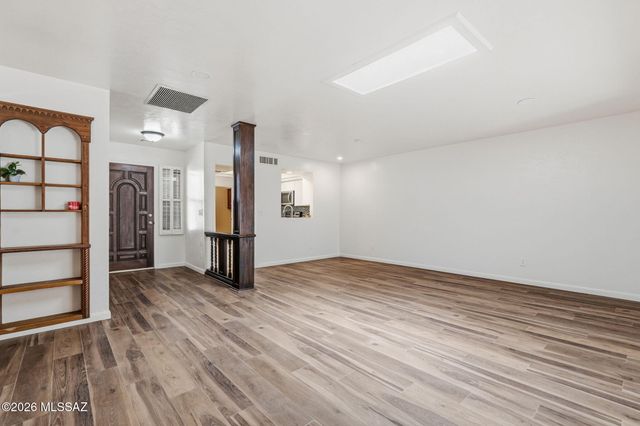 8579 N Calle Tioga, Tucson, AZ 85704