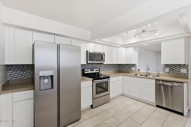 8579 N Calle Tioga, Tucson, AZ 85704