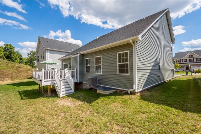 2027 Pinnacle Way, South Park, PA 15129