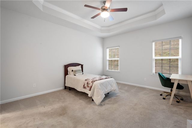 2027 Pinnacle Way, South Park, PA 15129