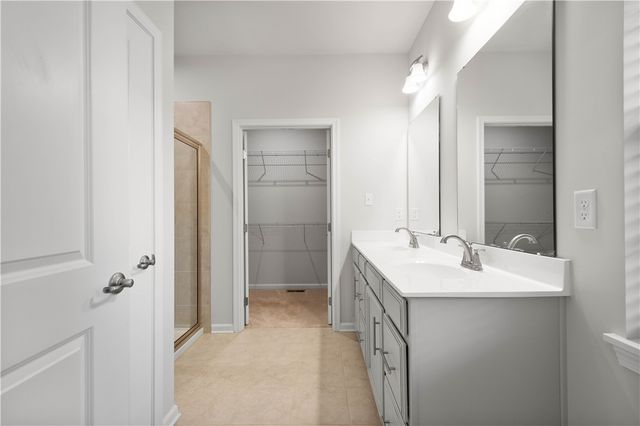 2027 Pinnacle Way, South Park, PA 15129