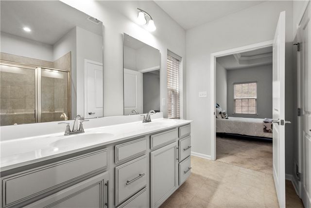 2027 Pinnacle Way, South Park, PA 15129