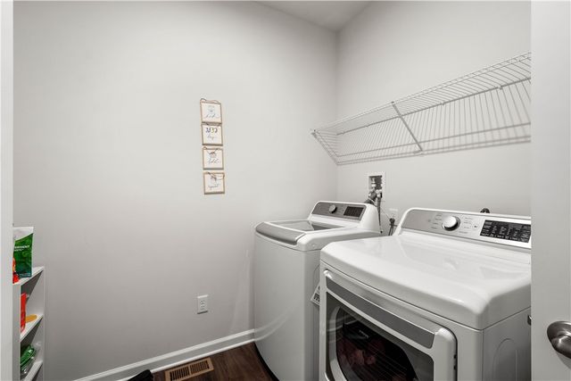 2027 Pinnacle Way, South Park, PA 15129