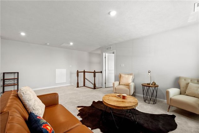 2027 Pinnacle Way, South Park, PA 15129