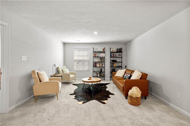 2027 Pinnacle Way, South Park, PA 15129