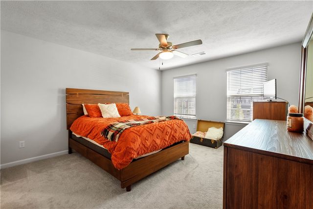 2027 Pinnacle Way, South Park, PA 15129