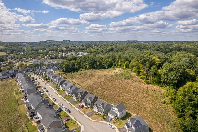 2027 Pinnacle Way, South Park, PA 15129