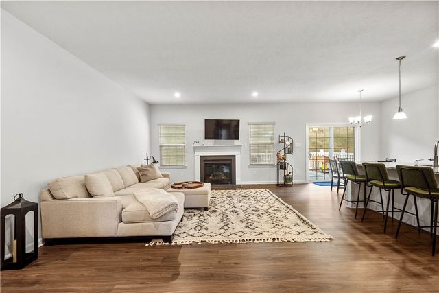 2027 Pinnacle Way, South Park, PA 15129