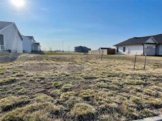 2610 8th Avenue SW, Altoona, IA 50009