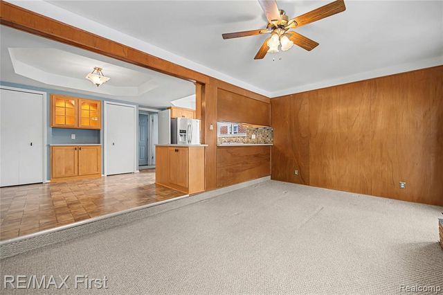 28423 James Drive, Warren, MI 48092