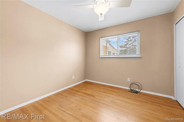 28423 James Drive, Warren, MI 48092