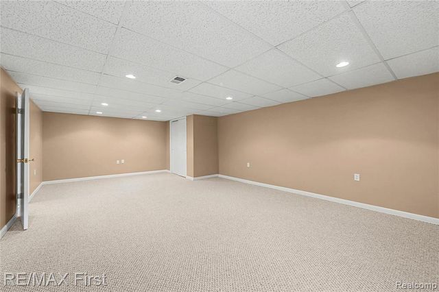 28423 James Drive, Warren, MI 48092