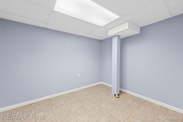 28423 James Drive, Warren, MI 48092