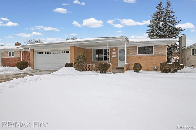 28423 James Drive, Warren, MI 48092