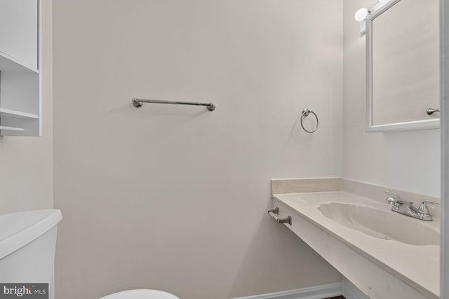 3046 SEMINOLE RD, Woodbridge, VA 22192