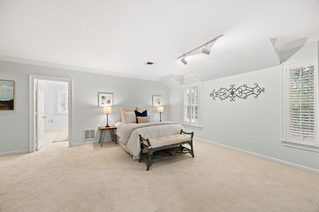 3600 Bowlingate Ln, Nashville, TN 37215