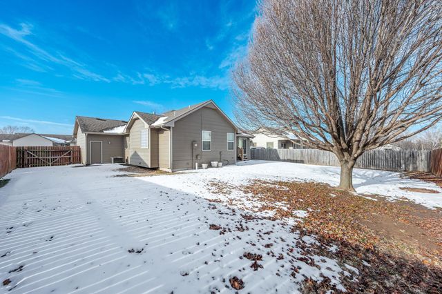 2030 E Brookstone St, Derby, KS 67037