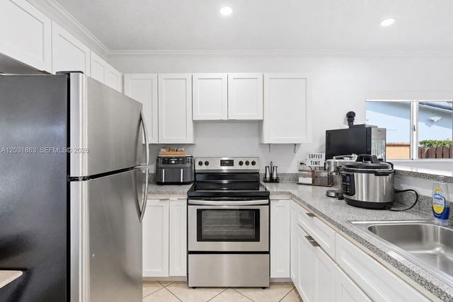 5945 NW 38th Street 5947, Virginia Gardens, FL 33166