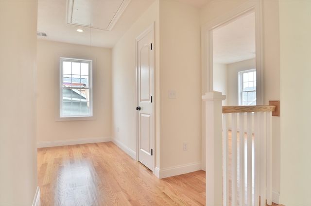 20B Crownshield 20B, Uxbridge, MA 01569