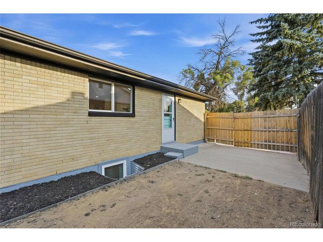 2725 Skyline Dr, Westminster, CO 80030