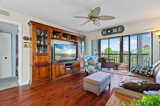 635 30TH AVENUE W F 401, Bradenton, FL 34205