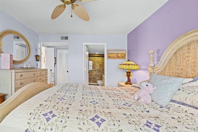 635 30TH AVENUE W F 401, Bradenton, FL 34205