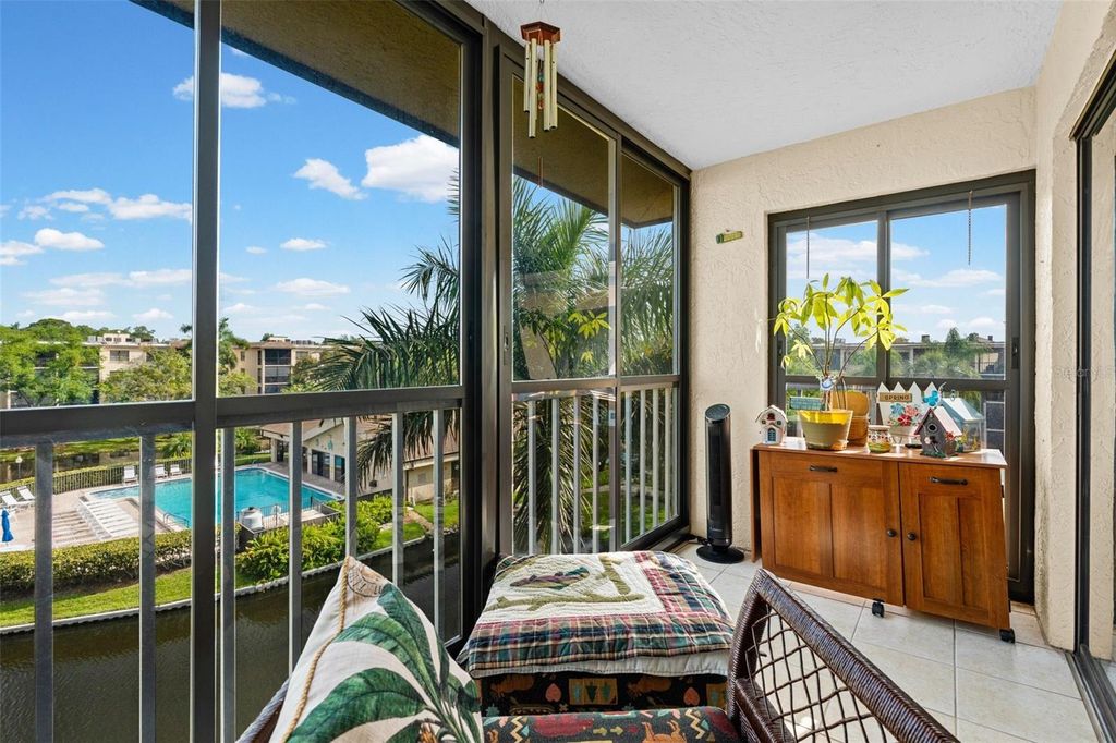 Image 15 of property listing at 635 30TH AVENUE W F 401, Bradenton, FL 34205