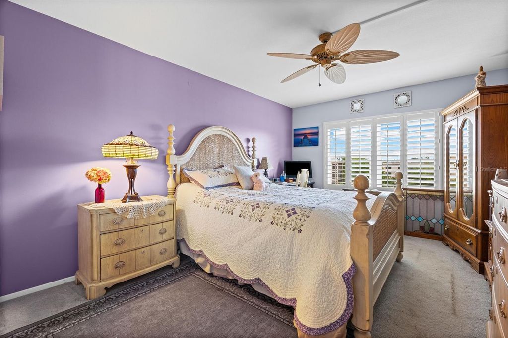 Image 26 of property listing at 635 30TH AVENUE W F 401, Bradenton, FL 34205