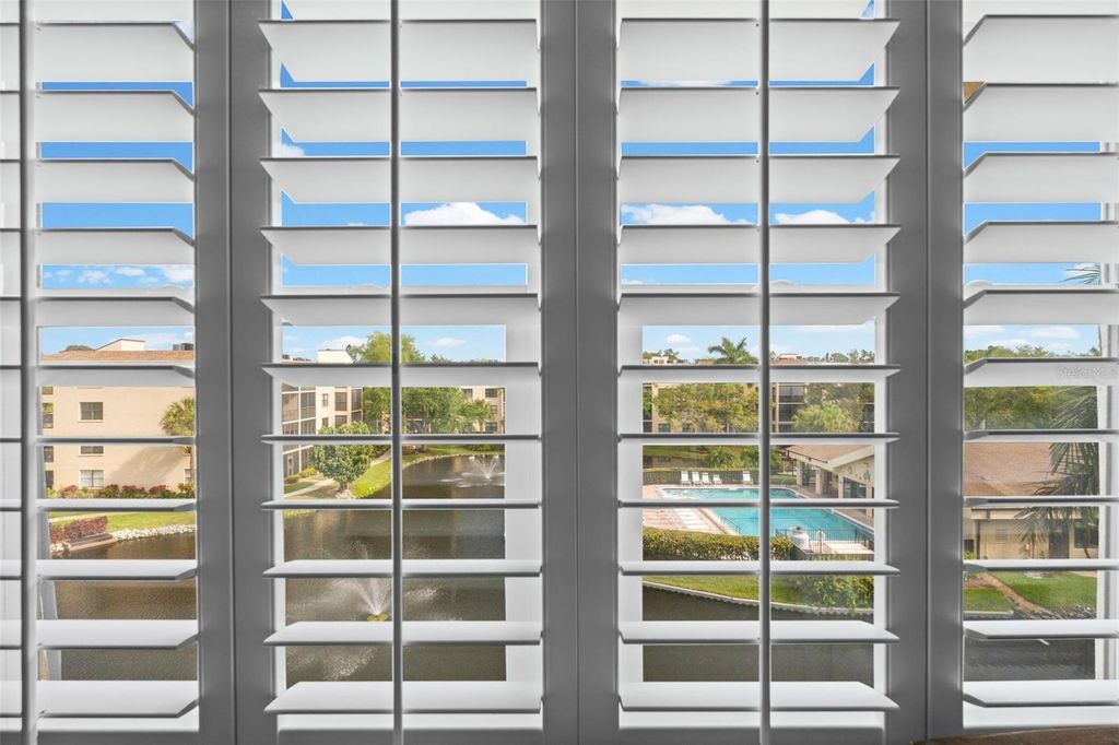 Image 27 of property listing at 635 30TH AVENUE W F 401, Bradenton, FL 34205