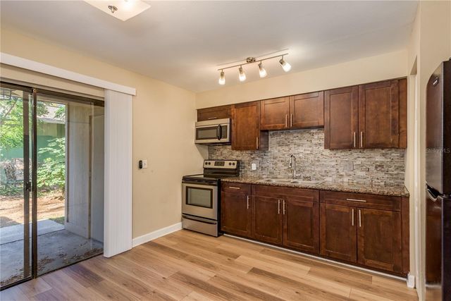 427 6TH AVENUE NE, Largo, FL 33770