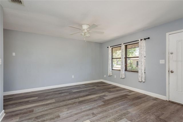 427 6TH AVENUE NE, Largo, FL 33770