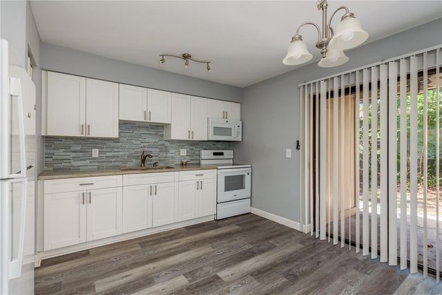 427 6TH AVENUE NE, Largo, FL 33770